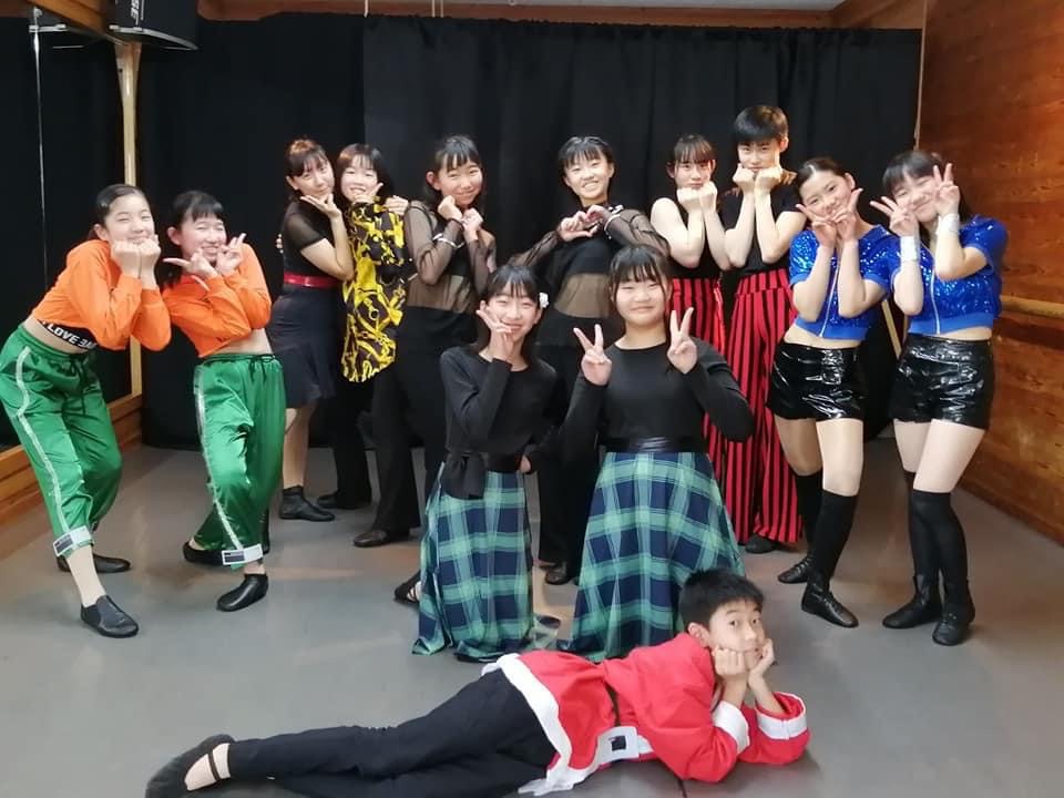 SHOWCASE 2021に参加した衣装姿の生徒たち